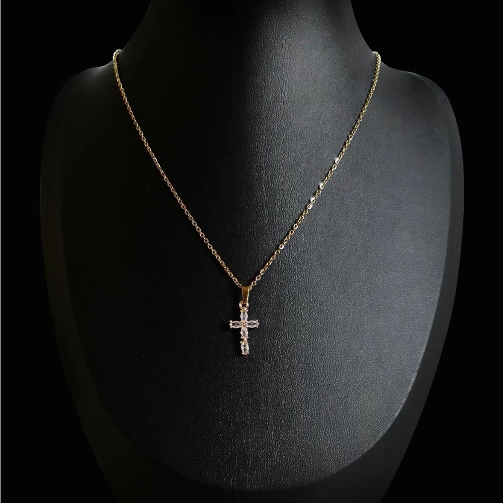 Cross Necklace ✨NWT✨ - Picture 3 of 7